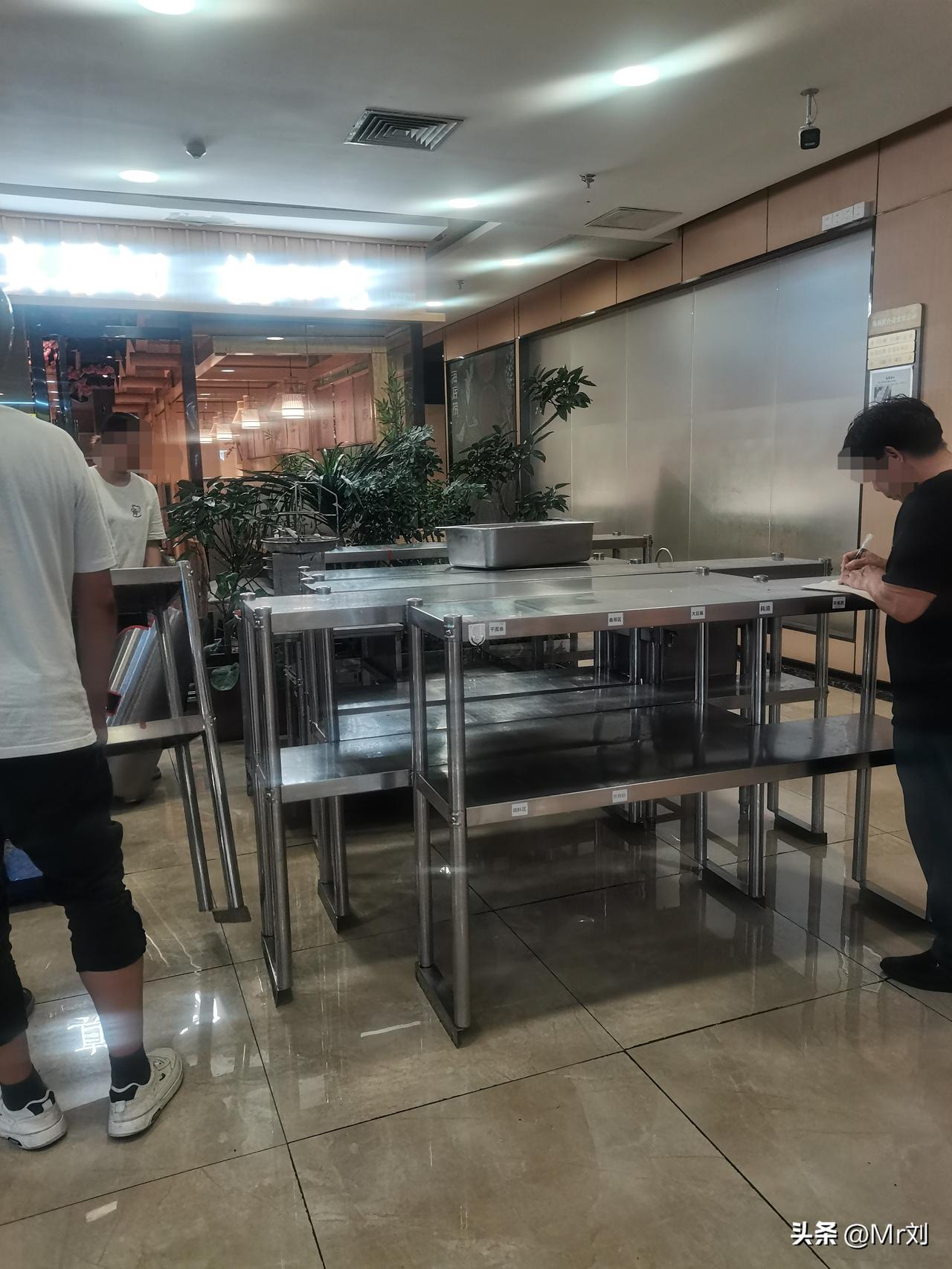 宜昌伍家岗万达，这家烤肉店说倒就倒了，接手才几个月

去年底，九田家烤肉撤店了，
