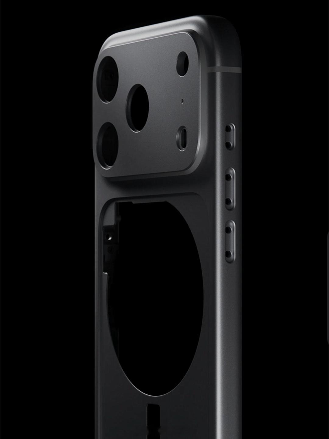 iPhone哪个材质手感最好 ？众所周知，苹果曾在iPhone上使用过不锈钢、铝