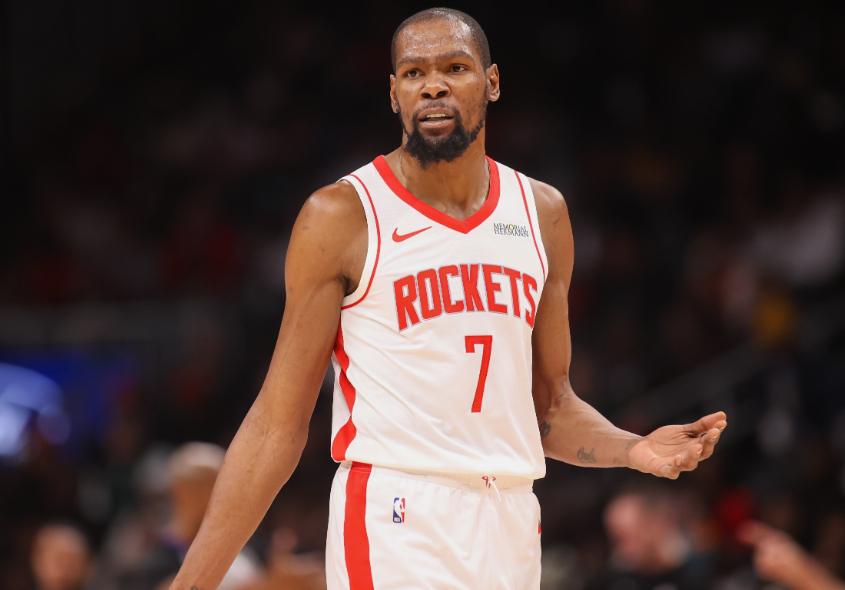 今日，名记Zach Lowe在播客节目中表示，杜兰特生闷气的肢体动作又来了，这让