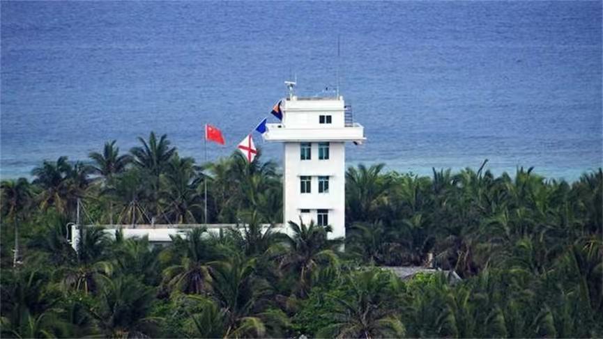 上世纪八九十年代，我曾先后搭乘军舰、乘坐军机，四次奔赴西沙群岛、中沙群岛、南沙群