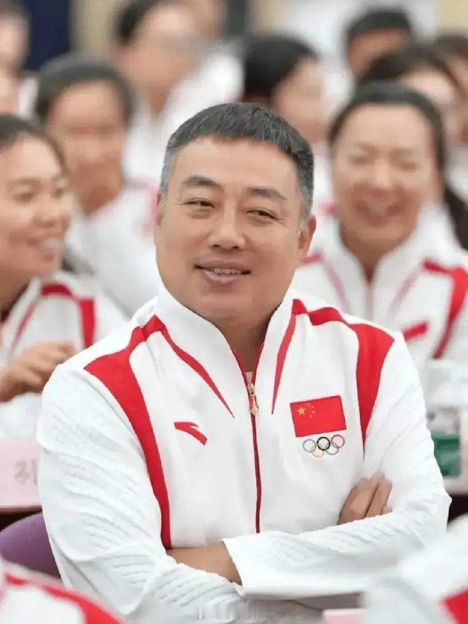 马龙最想对阵刘国梁  论机智还🉐是马龙！ 最想和历史上哪位乒乓球运动员对打？ 