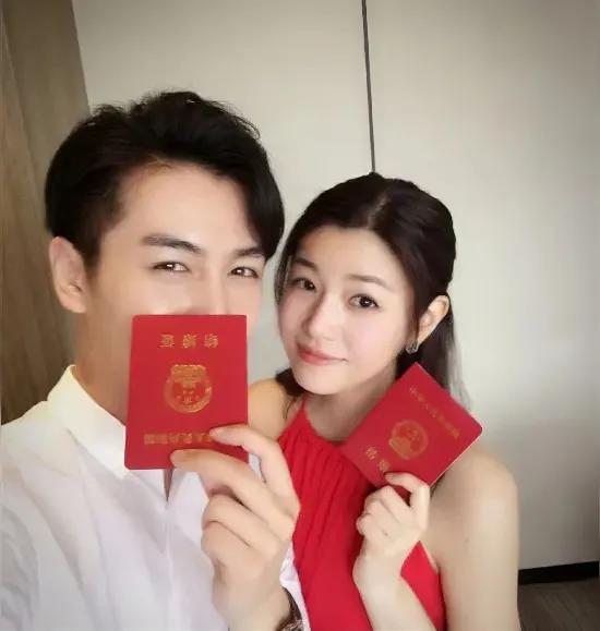 陈晓和陈妍希的离婚，让我们明白了哪些道理？

1. 婚姻的浪漫滤镜，终究敌不过现