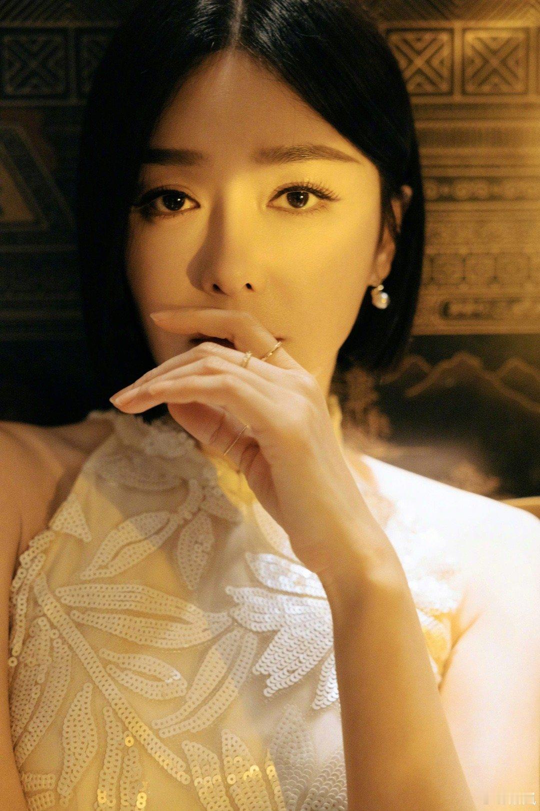 刘大锤说魏大勋秦岚已经分手其实不管谈不谈恋爱，都是个人选择，女性的人生不需要用感