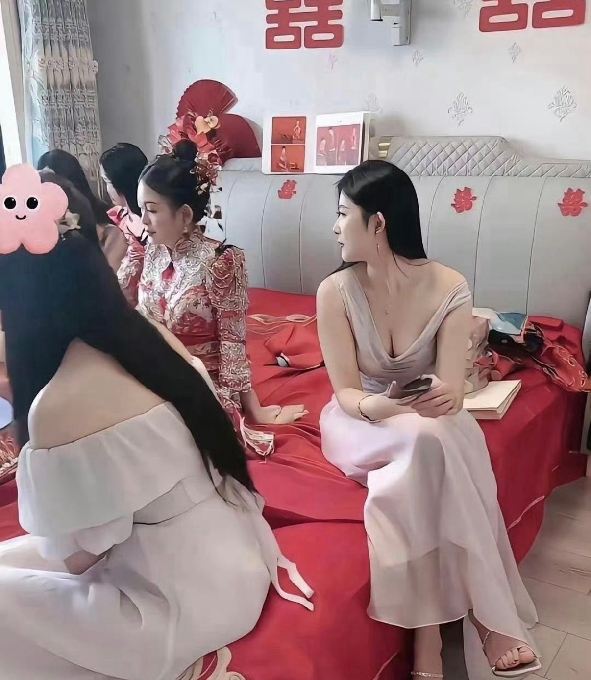 伴娘比新娘还好看 