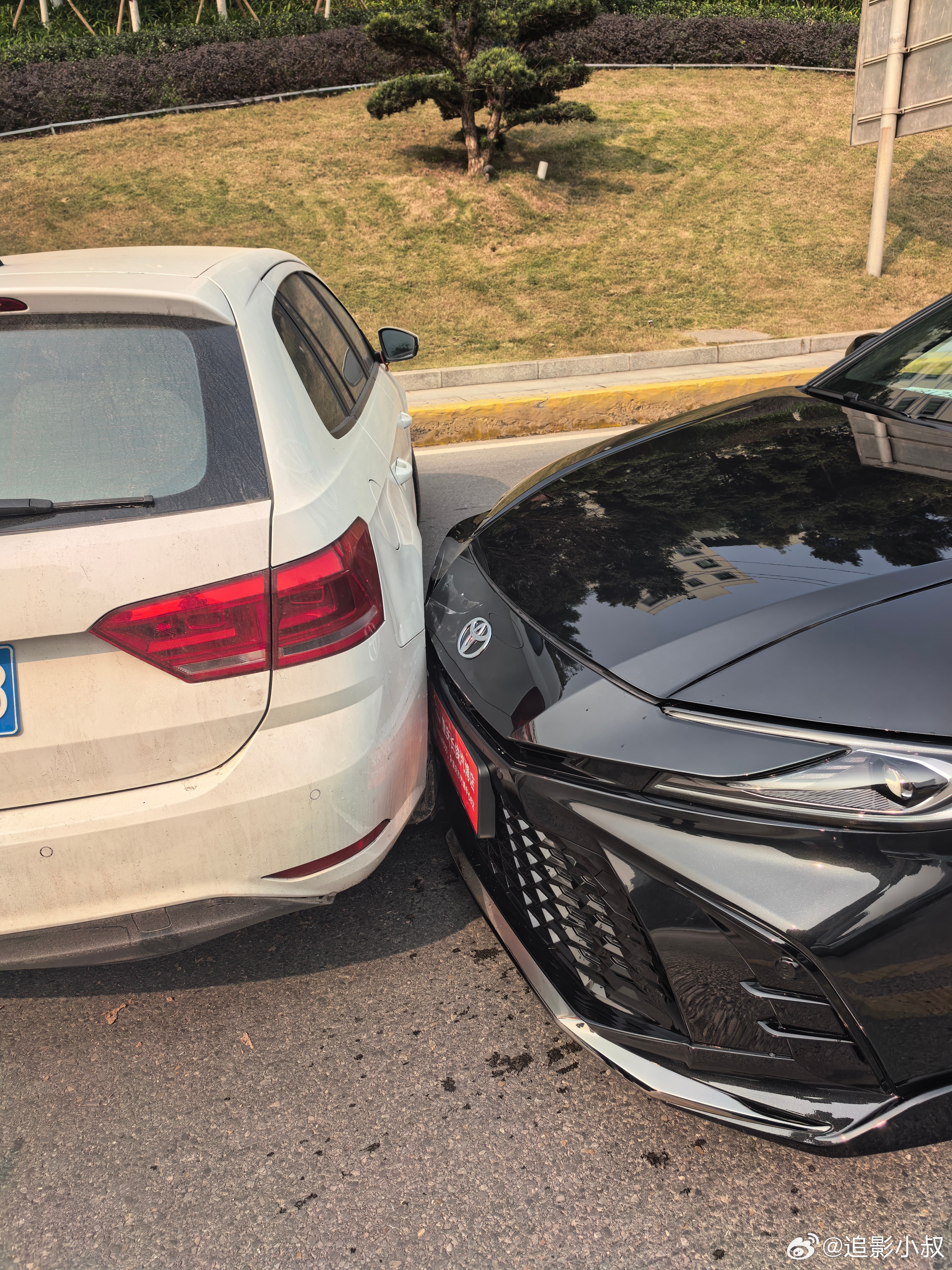 新车碰撞快乐 重庆