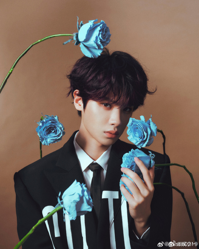 马思纯白客给黄明昊唱偶练主题曲马思纯白客给黄明昊唱eiei 没有刻意煽情却格外动