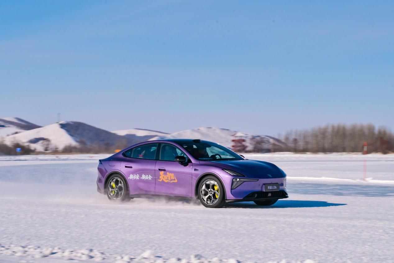 智驾与续航双优，深蓝守护寒冬回家路。2月3日至6日，深蓝汽车在内蒙古牙克石零下3
