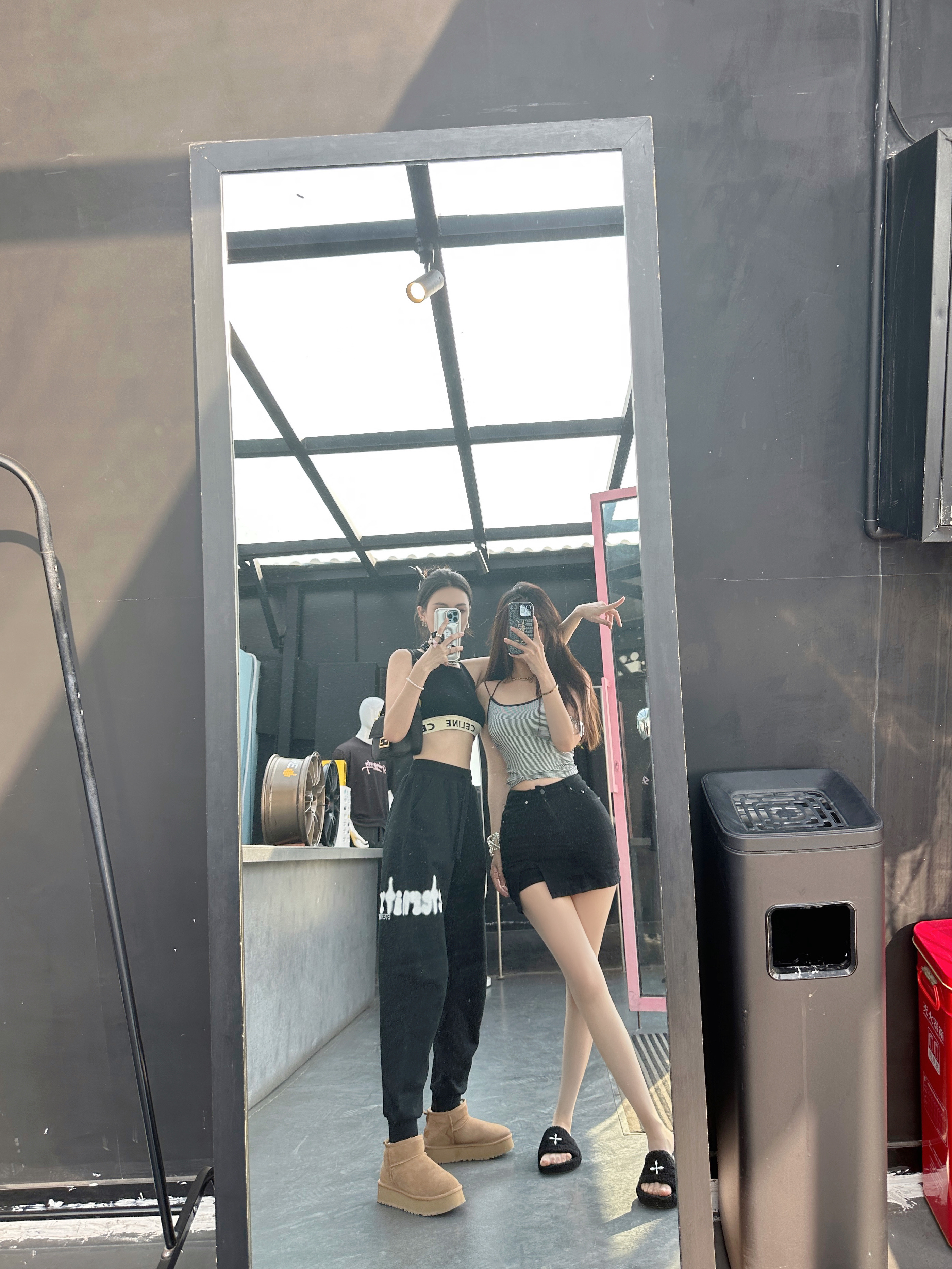 这是什么时候拍的照片啊哈哈哈哈哈哈哈翻到笑死  ​​​