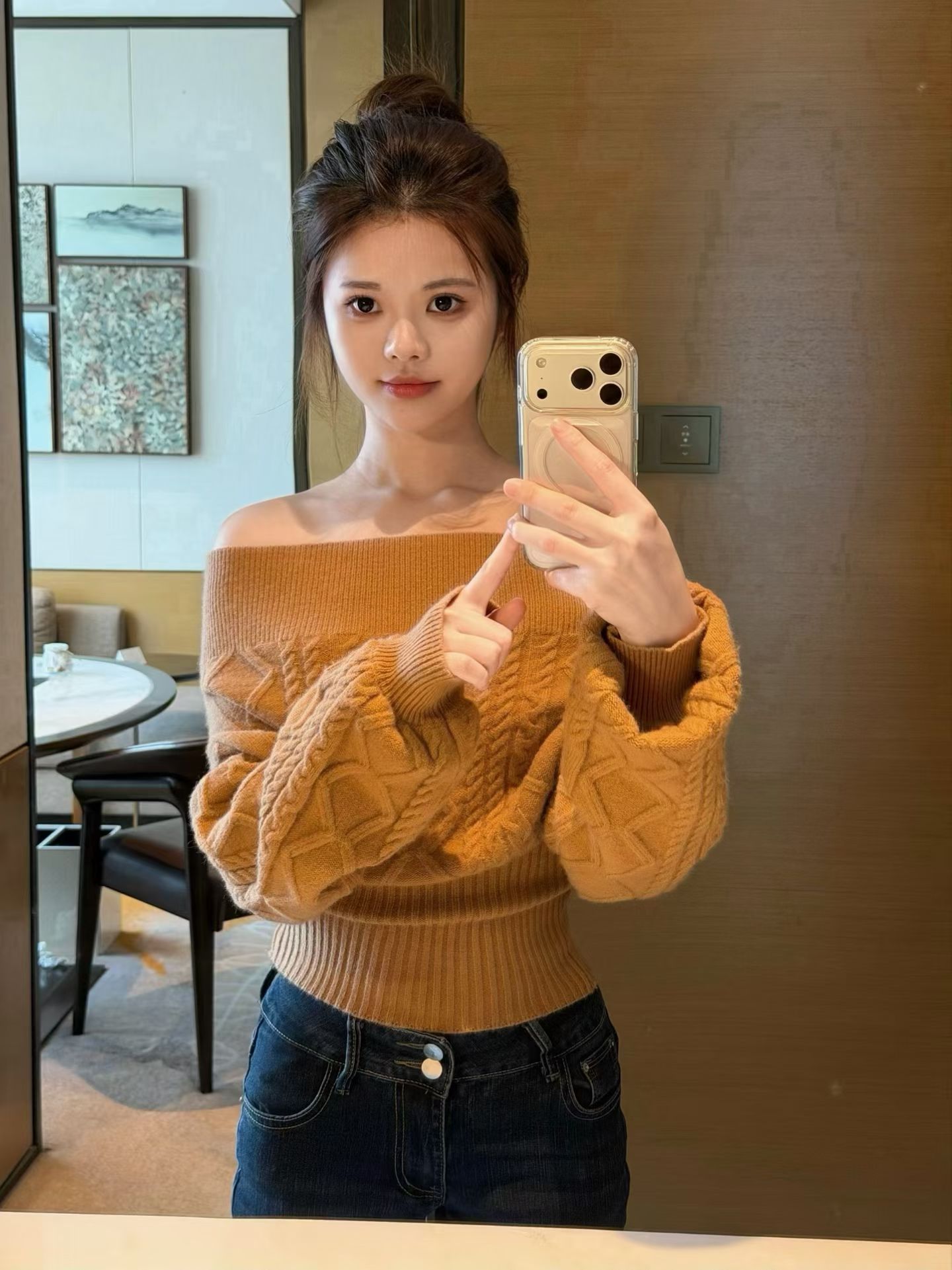 让豆包把照片生成有刘海样子看完我又想把刘海剪回来了，你们觉得有刘海好看还是没刘海