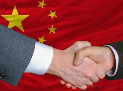 为什么中国选择不结盟呢？
1，如果中国与俄罗斯结盟，就会遭受美国和北约国家的打击