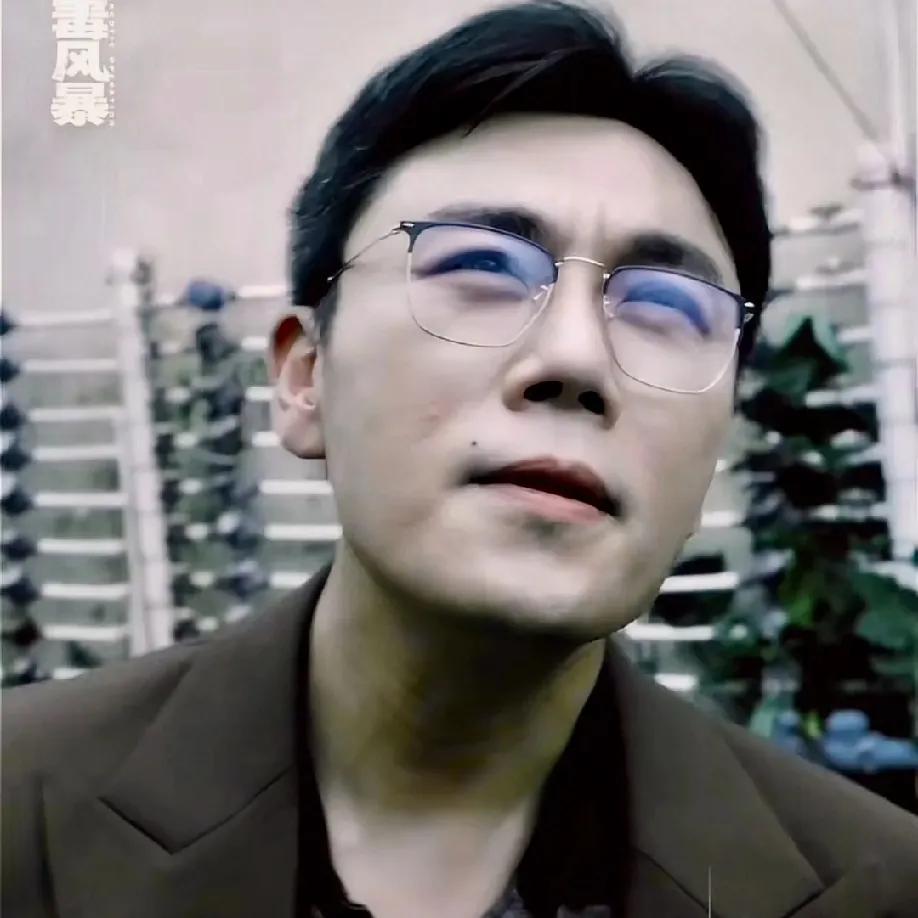 为什么卢少骅在12吨冰被查后，还不低调了 ！
不是借着这波给自己打广告，也不是他