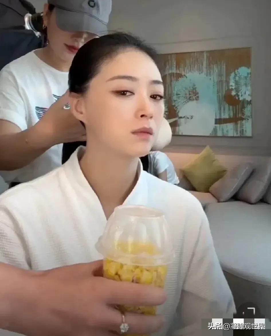 女明星如果是大骨架，真的太惨了！天天吃素菜，不能吃肉不能吃主食，比修行者乃至苦行