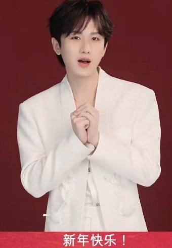 值此新春佳节，首先感谢大家对我作品的关注和支持！其次恭喜成毅累计粉丝量已正式突破