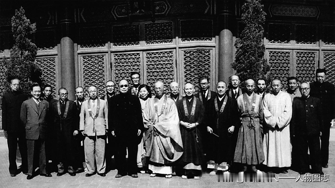 1957年1月，应中国佛教协会之邀，日本佛教徒组团前来参加在北京举行的佛陀涅槃2