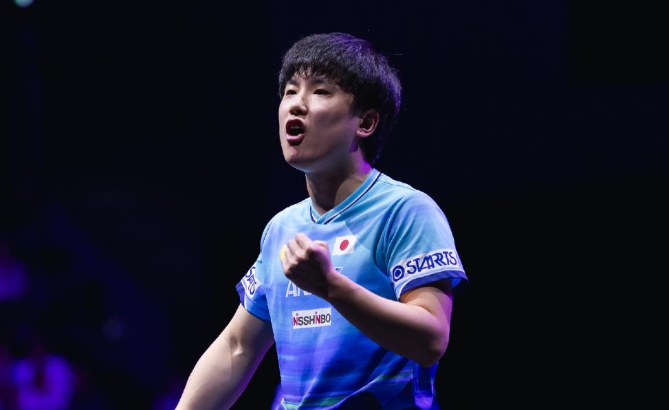 肾上腺的较量，张本智和4-2松岛辉空进决赛。
8月9日，横滨冠军赛的男单半决赛，