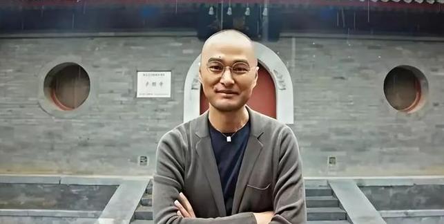 有一天，身价8亿的冯唐组了一个豪华饭局，只邀请了10个人，没承想竟然有6个人“放