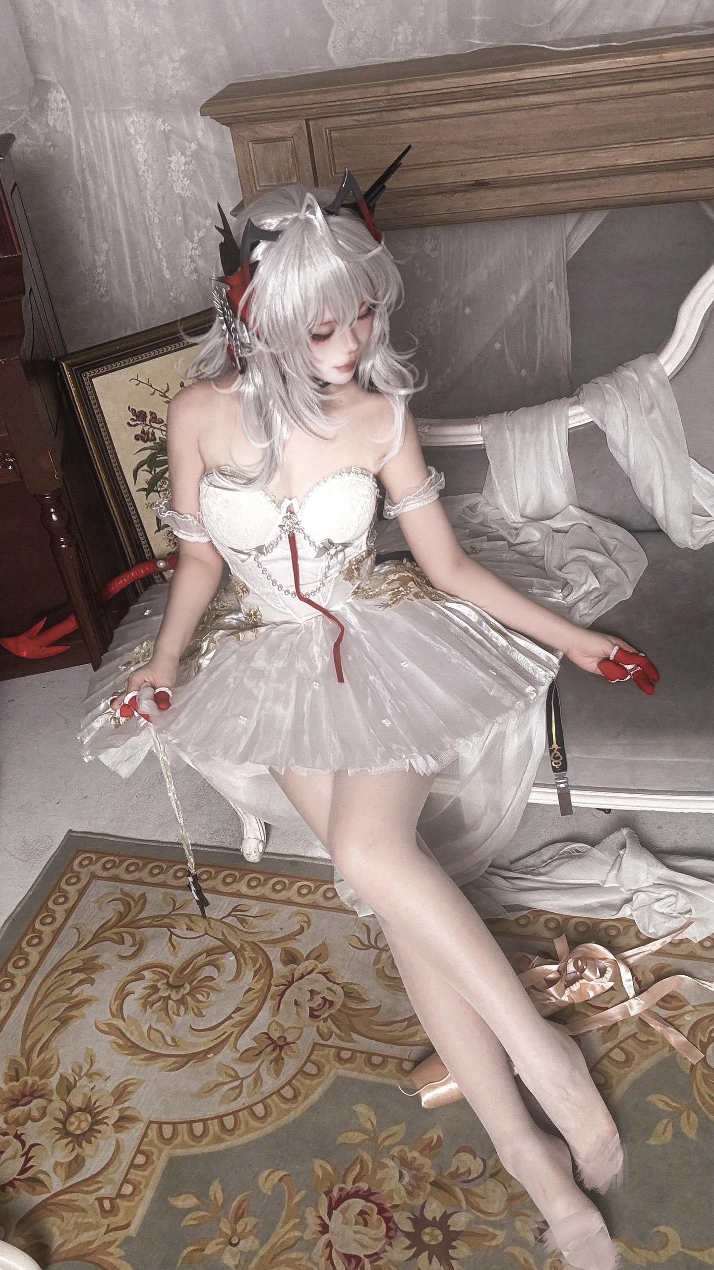 cos 明日方舟 W芭蕾 明日方舟熔炉还魂记