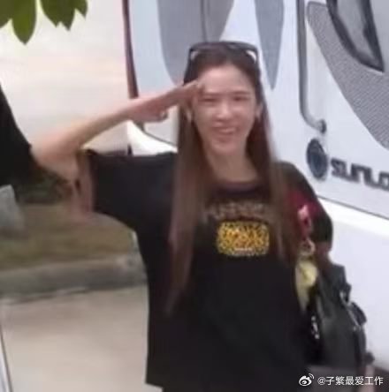 每次心情乱乱的时候看着泰国女人和女神，就会好很多