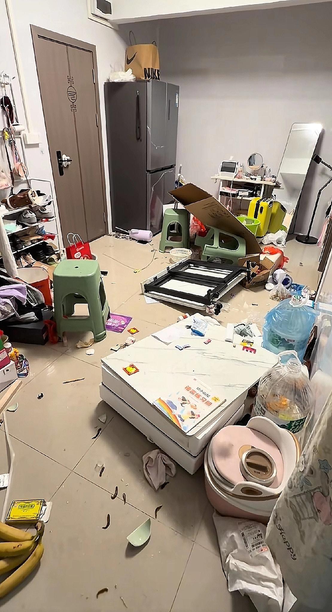 因为丈夫不准买洗碗机，
把家给砸了，
女方网上网上哭诉，没想到引起网友热议，有人