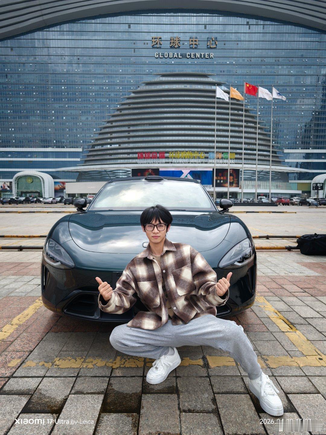新同事让我给他来一张，帅吗？…我的日常plog付卷卷