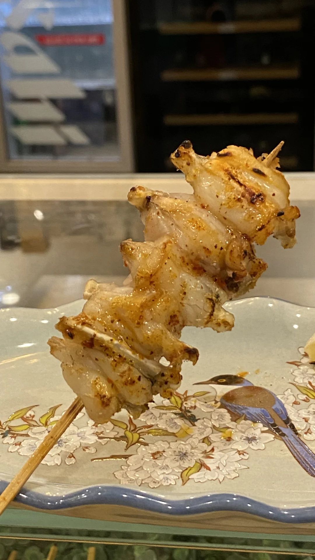 烧鸟店惊现“脆皮牛蛙腿”
