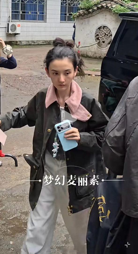 老鹅太恐怖了瘦成啥了感觉影响健康了 