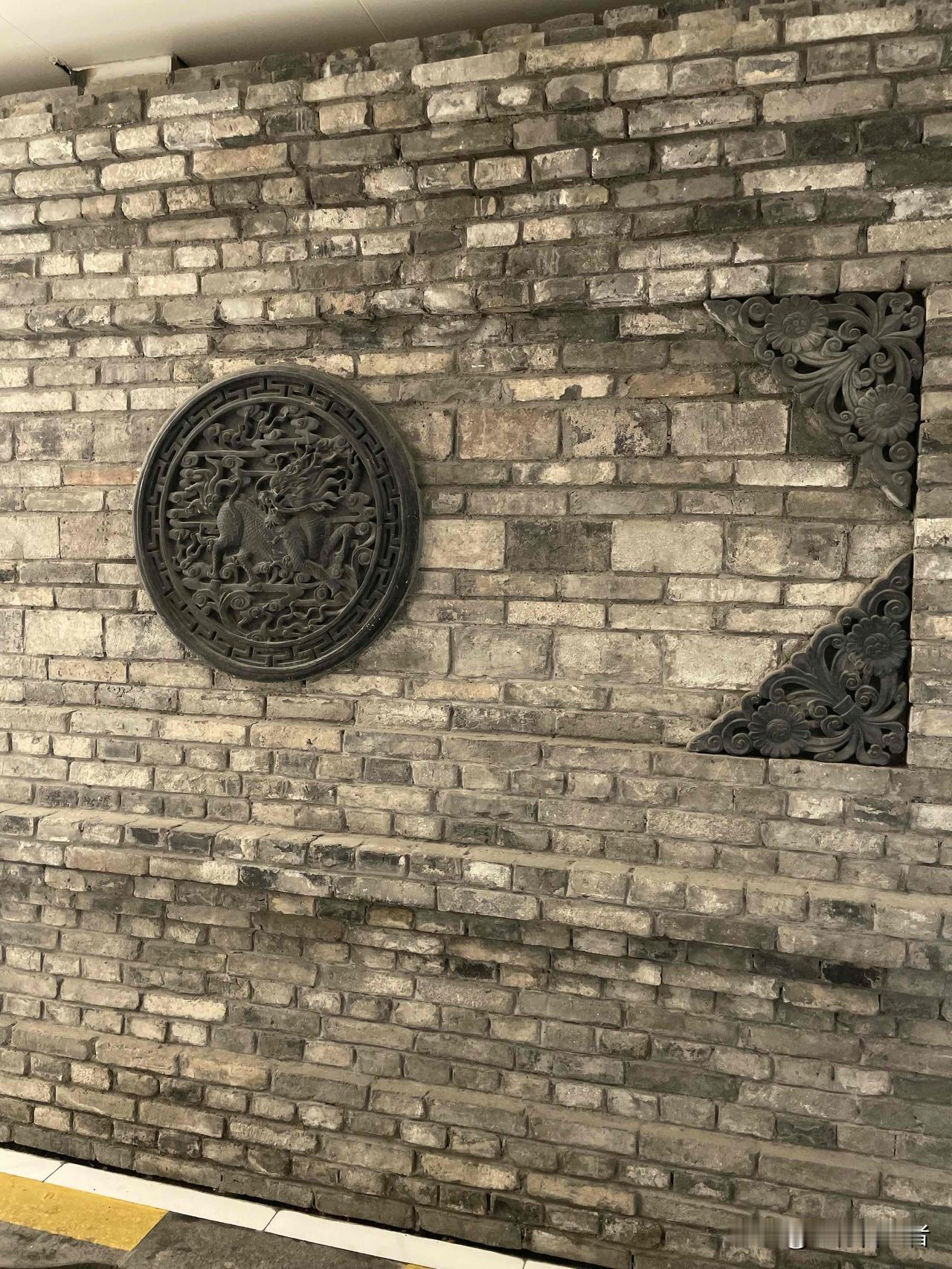 姐妹们！
一定要坚持天天发头条～
早上更一篇，
中午更一篇，
晚上再更两篇，
一