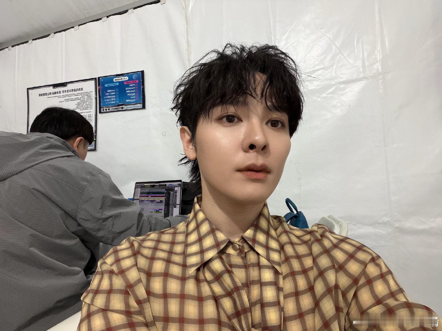 歌手尤长靖已就位尤长靖到达长沙歌手2026成功抵达目的地，全力备战全新演唱舞台 