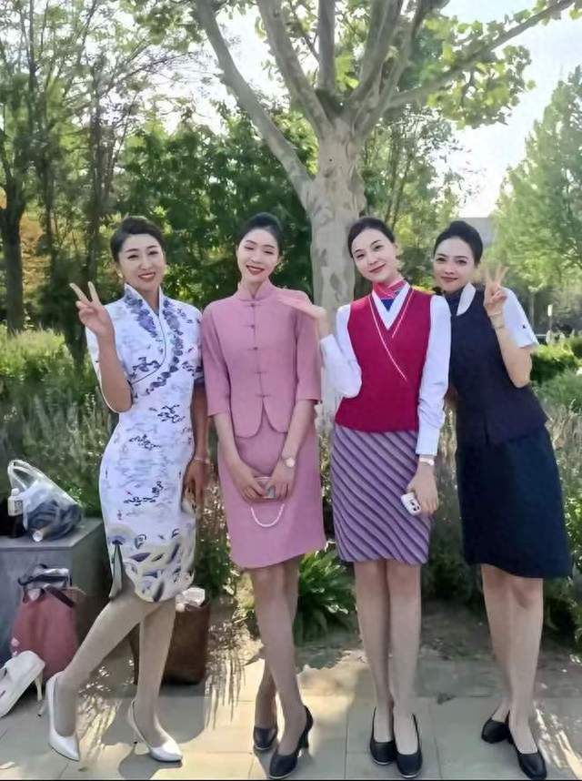 乘客机上威胁脚踢空姐，律师：已涉嫌违法，不止道德问题