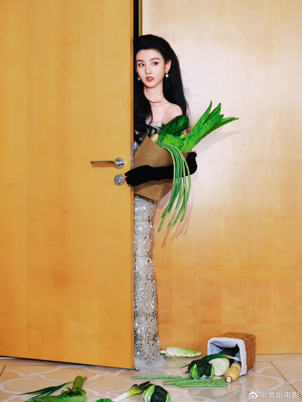 别人在等春天，我们在等你出现！宋祖儿放一点彩色进春天