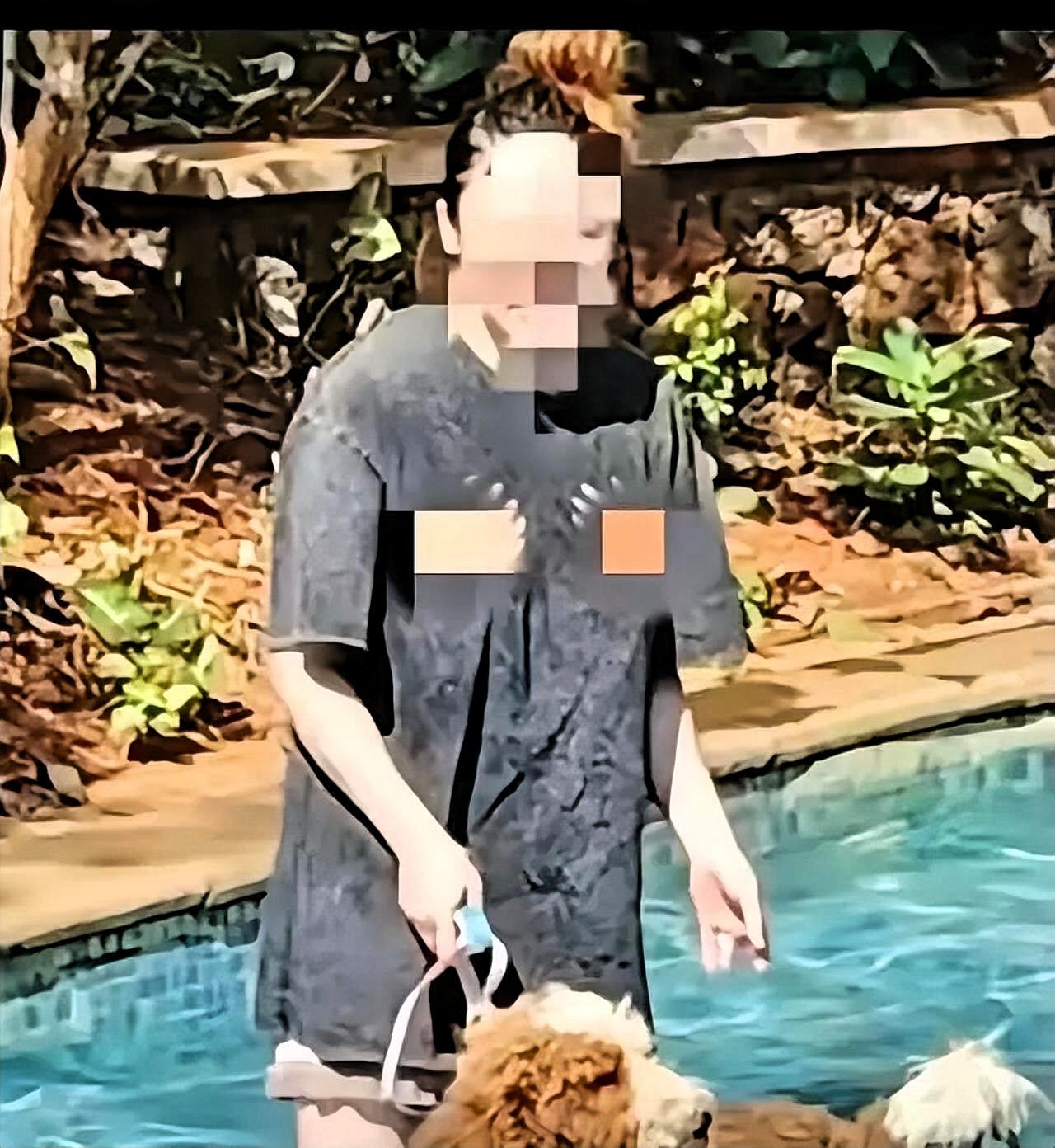 真解气！三亚泳池洗狗的嚣张女子，终于为自己的任性买单了！
 
当时她不仅把宠物带