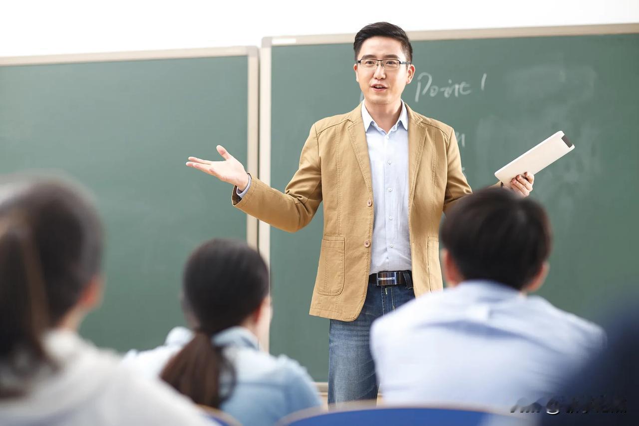 就业形势严峻，这些返聘人员进一步挤占新人岗位。
      近日，江苏沛县教育局