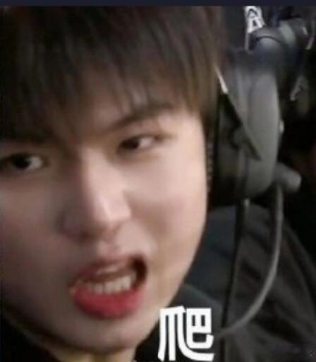 #一诺和九尾走散了#所以一诺和九尾的连招只能保护到4级[笑cry]然后接下来他们