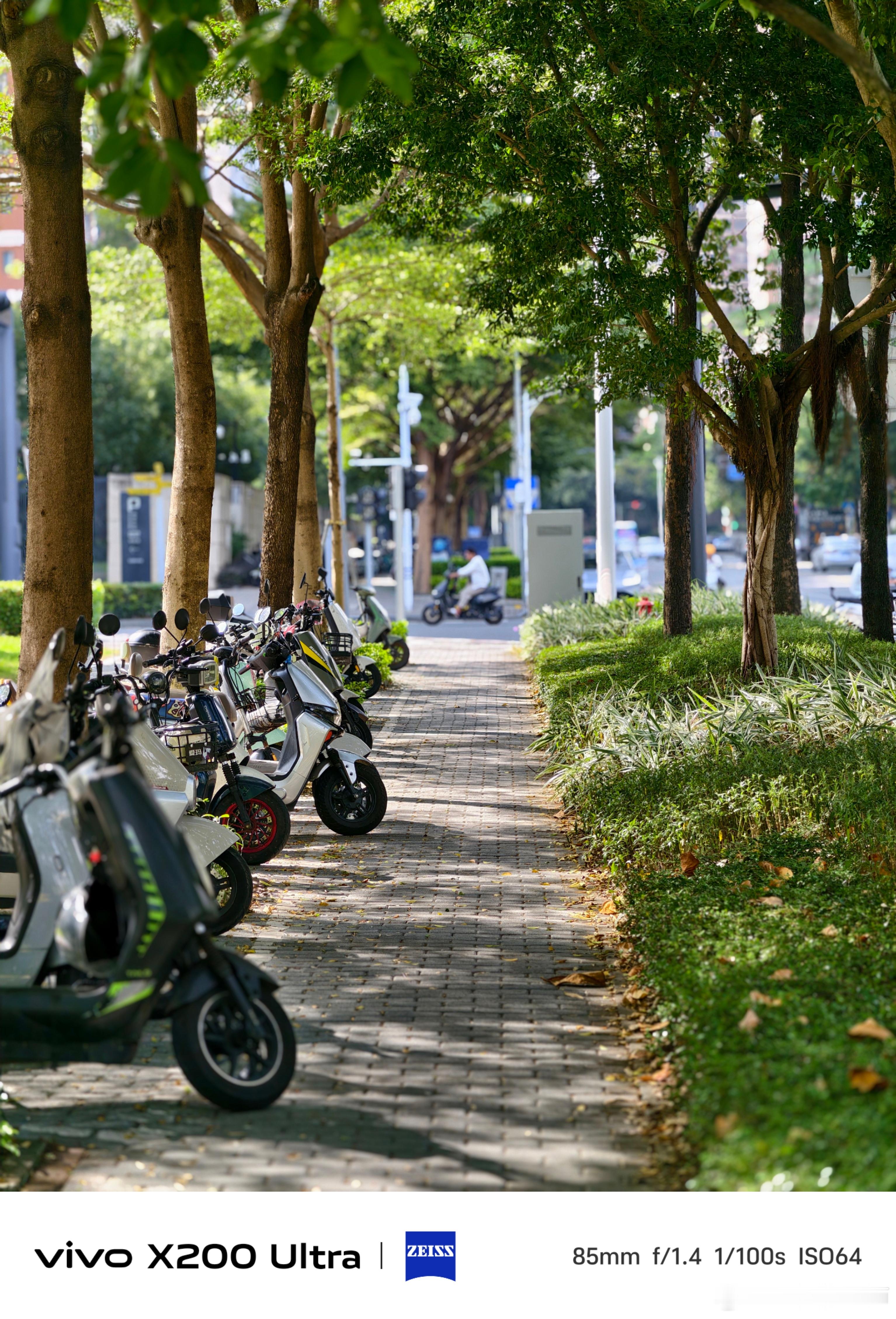 vivo摄影[超话]这么普通的角落，要不是因为手机拍摄这么方便，以往还真的不会拍