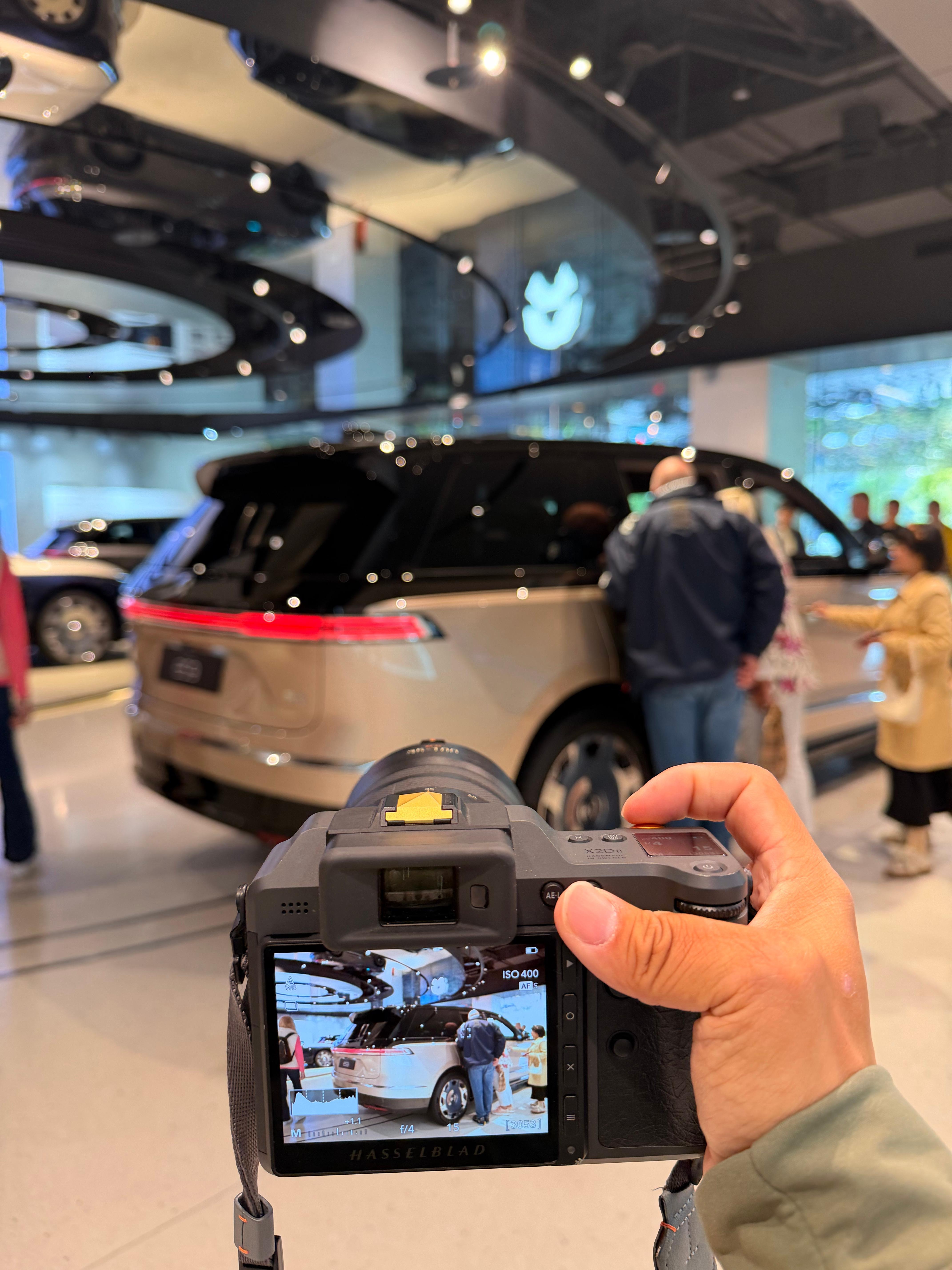 蔚来es9 一直在外拍摄，错过了提前看车，错过了发布会。回上海第一时间来拍拍。这