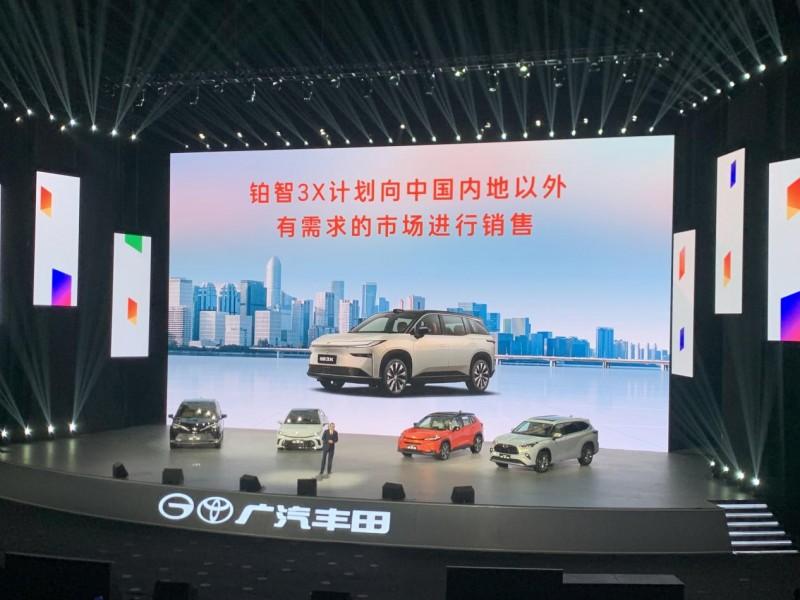 铂智3X作为电动化产品，8月交付量达7324台，累计订单突破5万。该车型的推广使