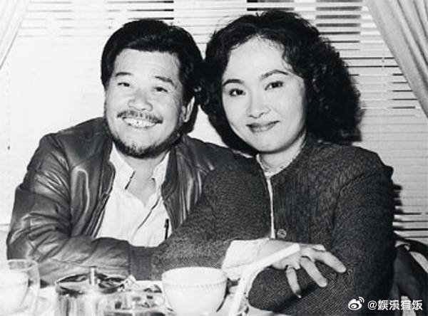 雪妮唐佳同日丧礼雪妮和丈夫唐佳同日丧礼 据港媒，88岁著名武术指导唐佳上月堕楼身