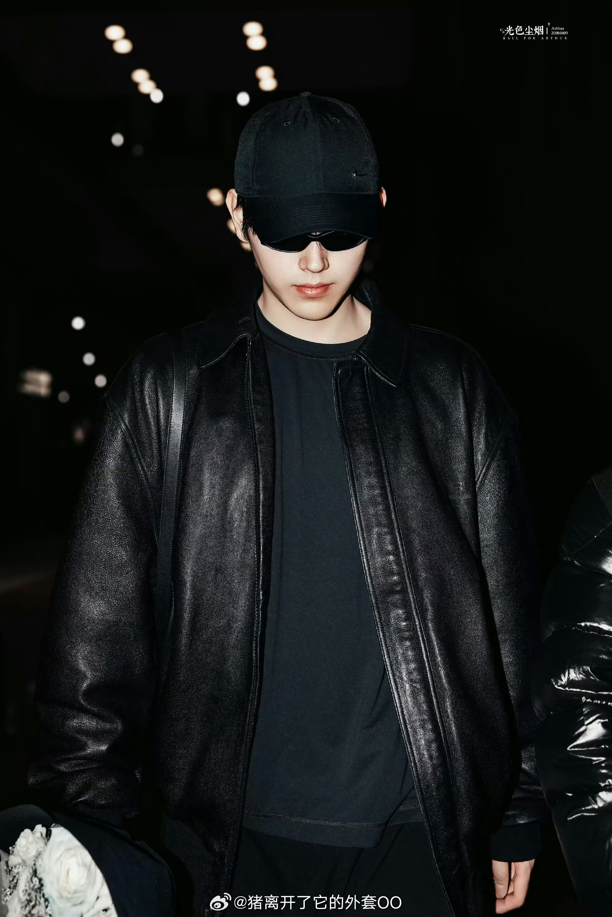 陈飞宇巴黎到达机场路透，期待帅哥闪耀巴黎时装周啦！！