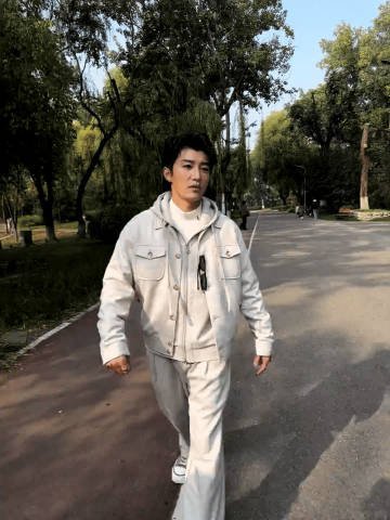 代旭别办生日会了办马拉松吧 这是什么接地气生日会！别人办生日会搞华丽场地，代旭直