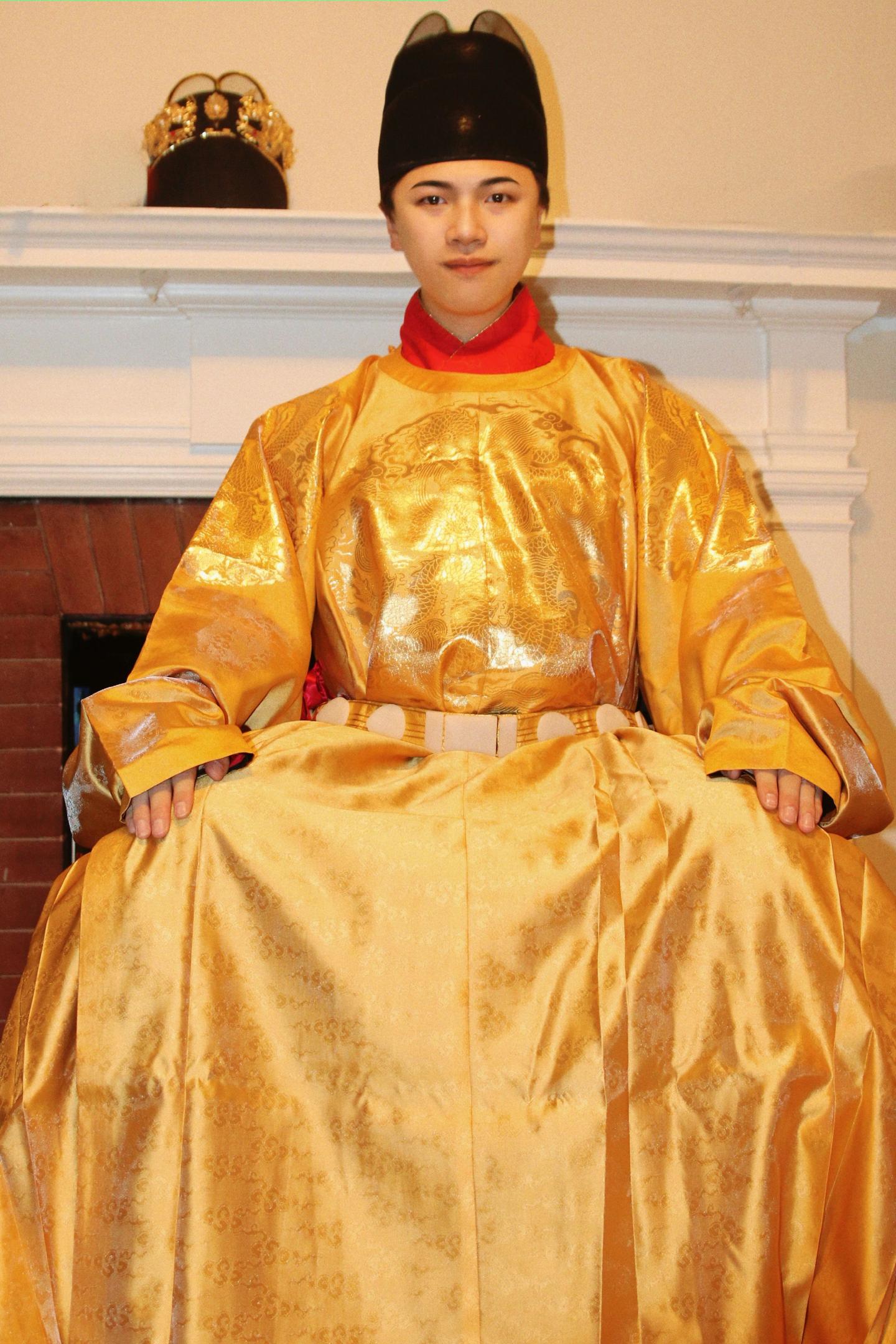 大明服饰之【宣德帝衮龙袍】这种风格才是明制服饰的一员，而不是屯堡那些被...