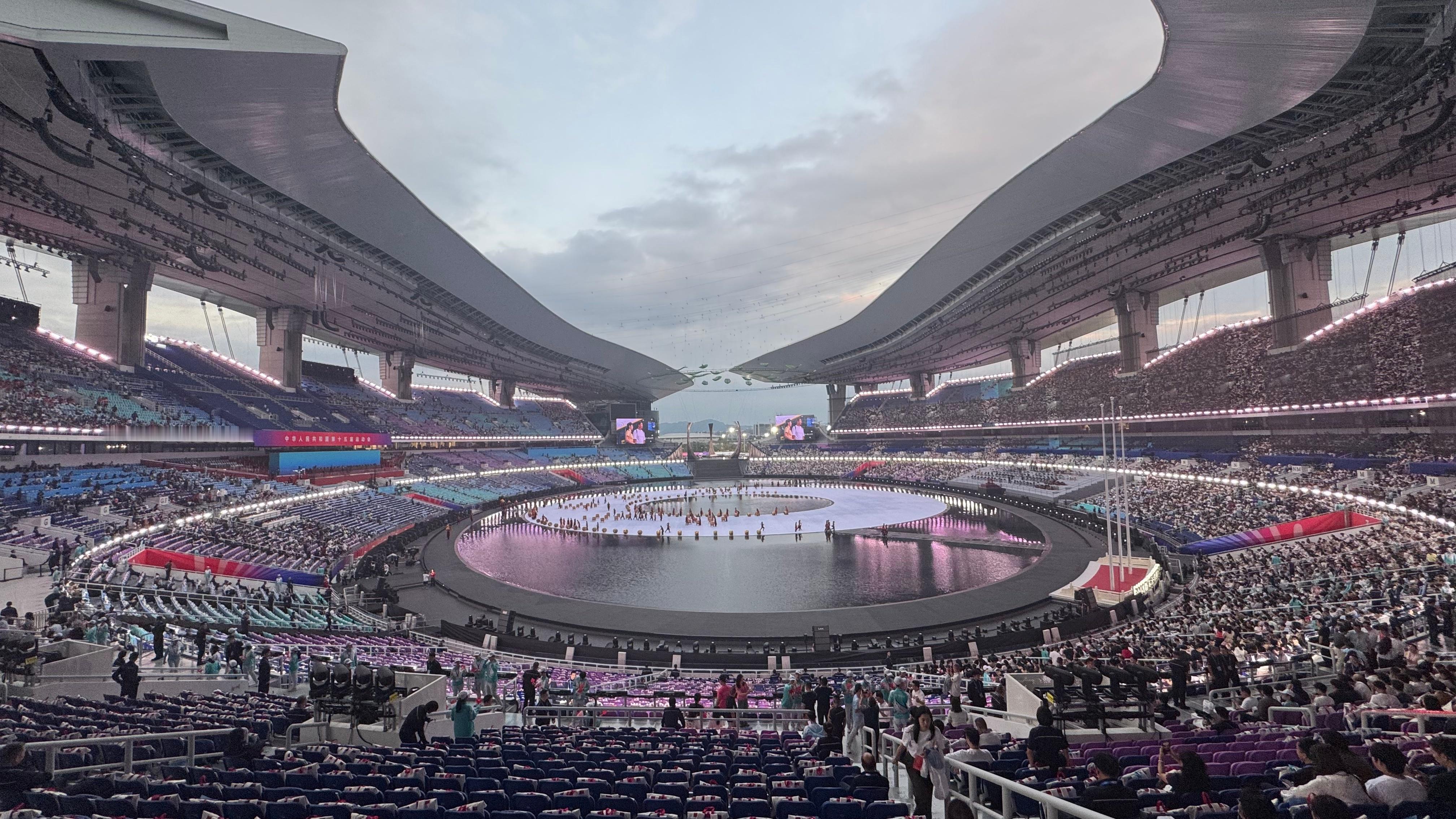 全运开幕式 进场了，进场了！静候全运会开幕式大幕开启！ 全运日记 ​​​