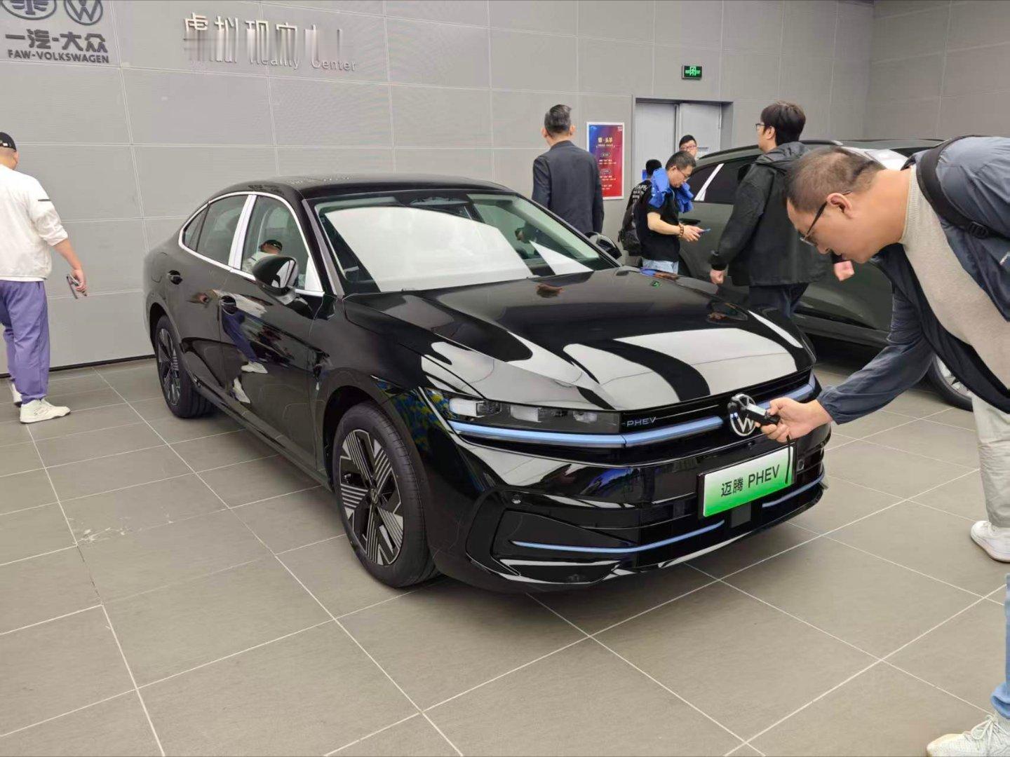 一汽电动化加速ing……捷达的纯电轿车，迈腾的插混，国民产品跟随国民脚步!一汽