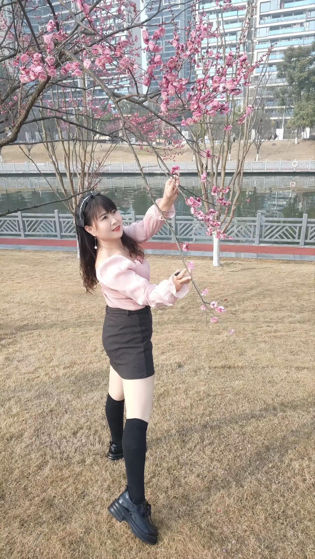 爱过疯过，往后好好爱自己…