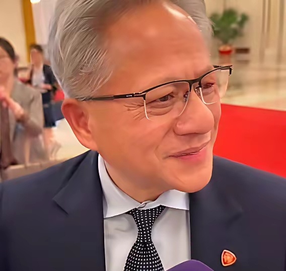黄仁勋在印度，黄仁勋在越南，黄仁勋在中国 
