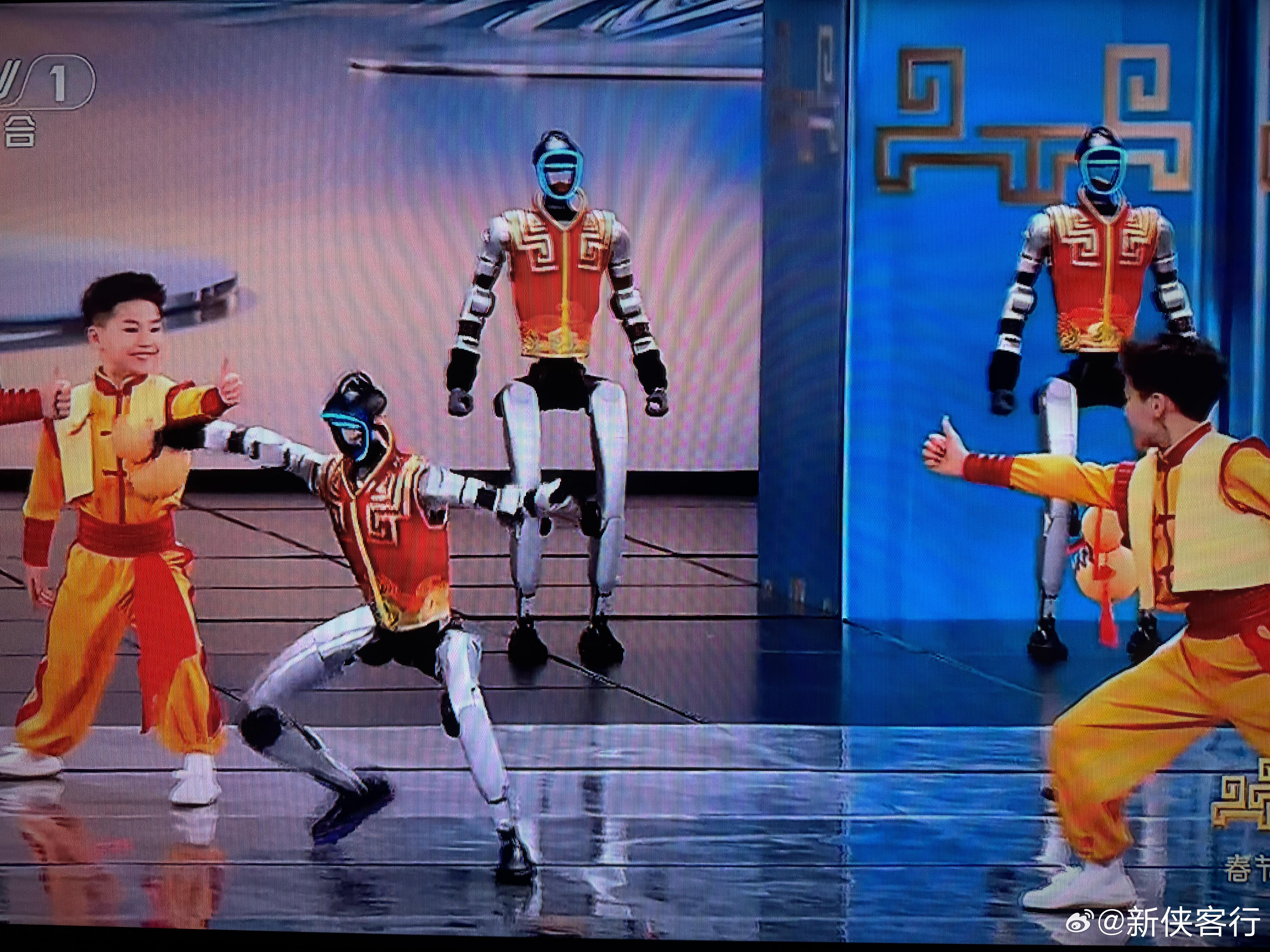 一年了，人形机器人发展取得惊人进步