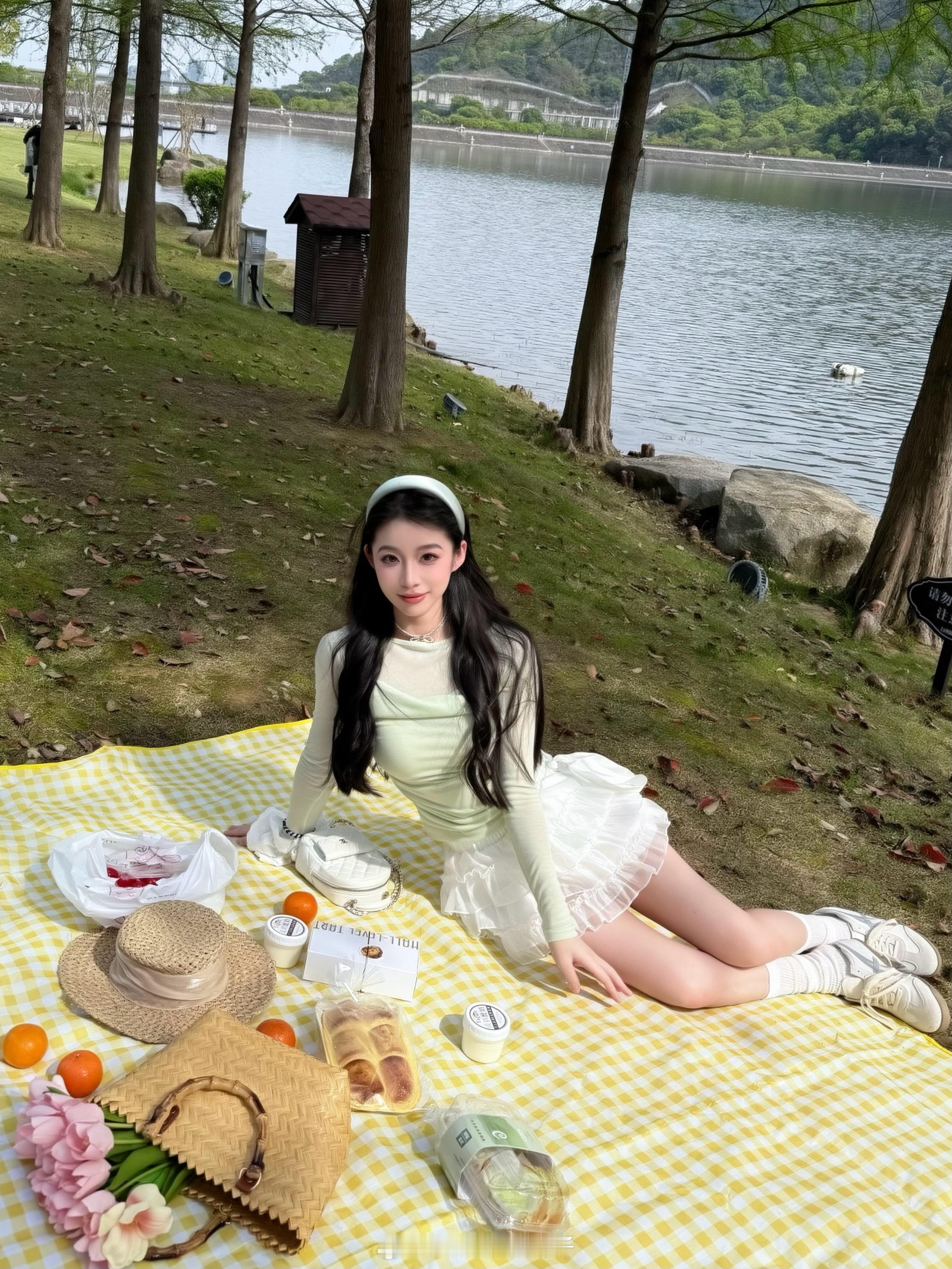 𝐒𝐈𝐌𝐎𝐍𝐀 𝐗𝐈𝐙𝐈 🌼 𝟒/𝟐𝟓 𝟐𝟎:𝟎