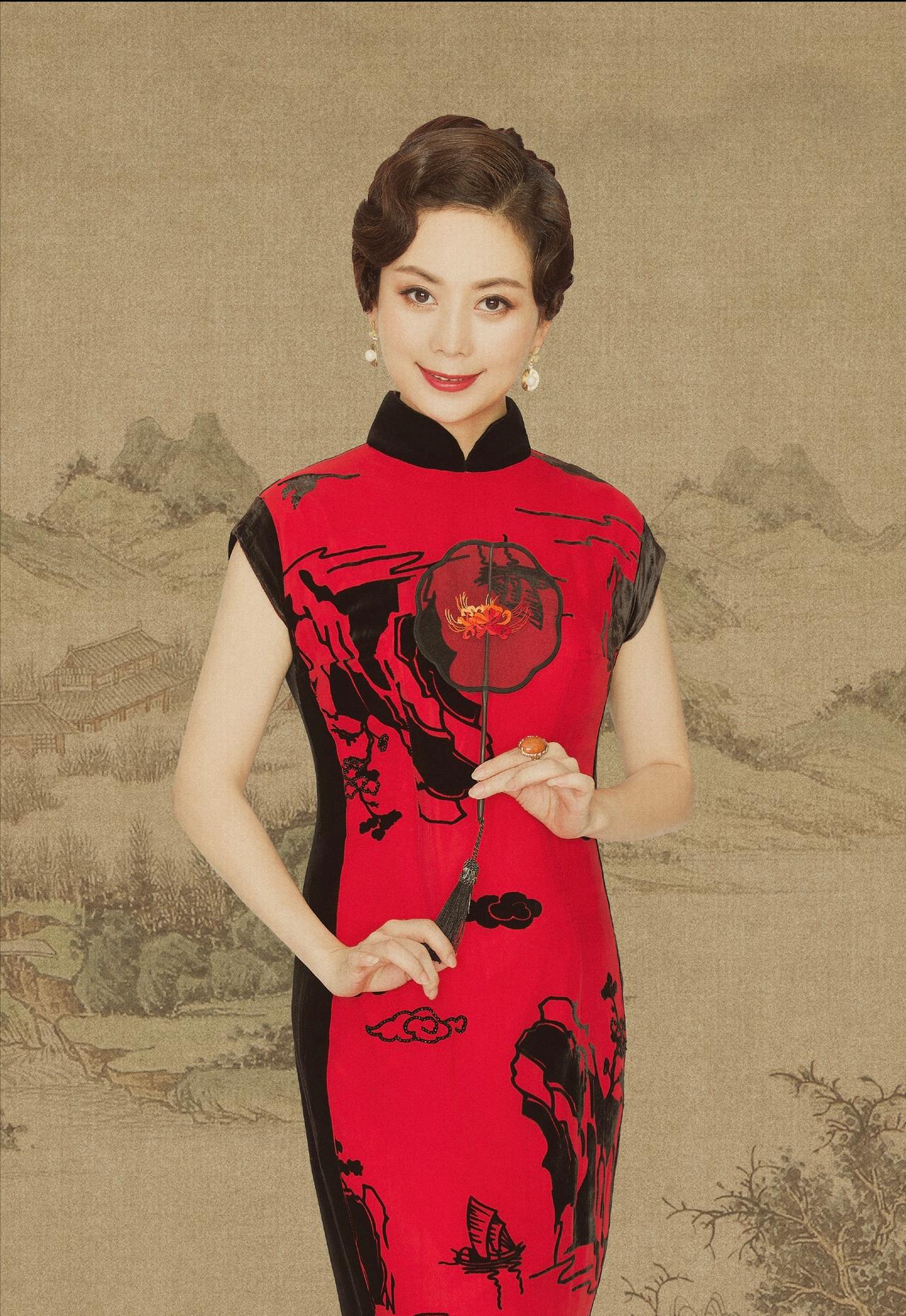 舞蹈家，谭梅，是朱军的妻子，也是歌唱家谭晶的姐姐，谭梅说，朱军曾经有一段时间，事