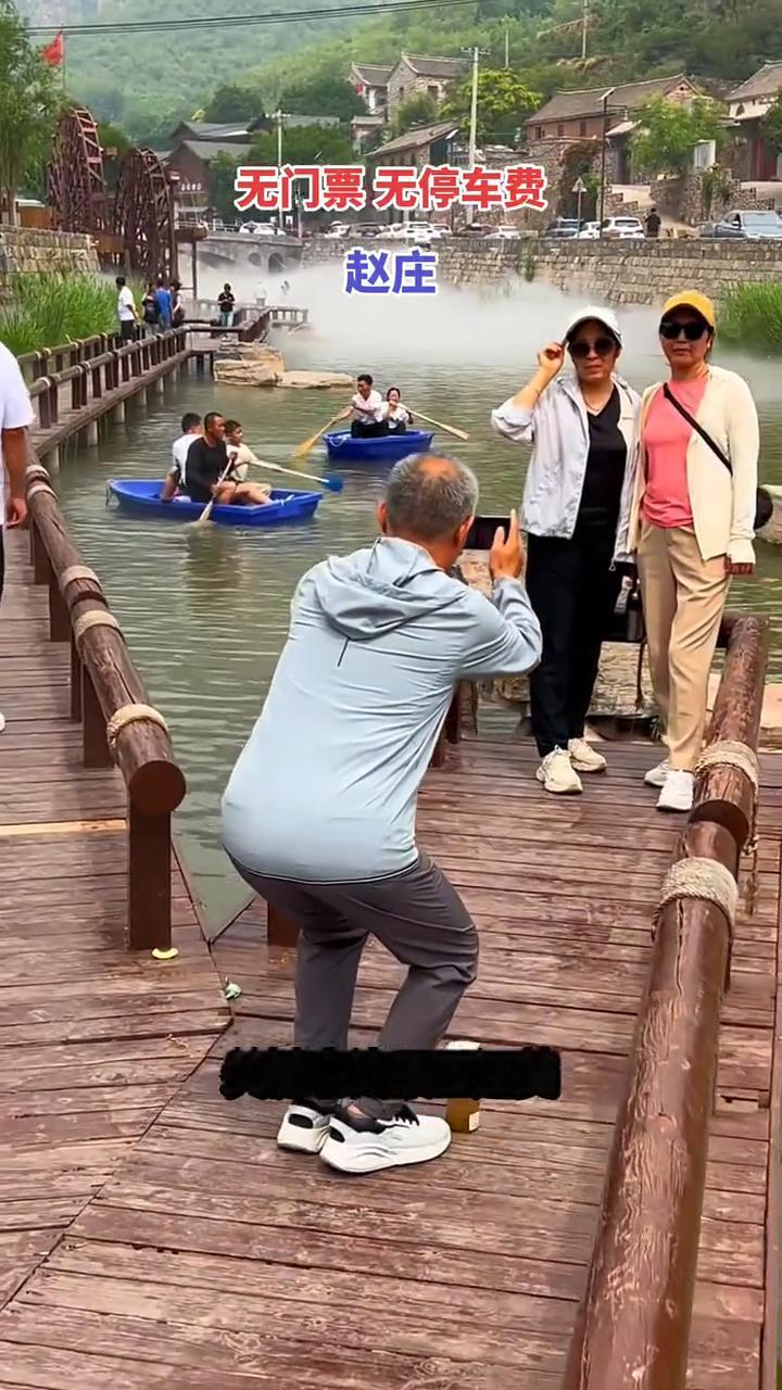 赵庄无门票、无停车费。
这就是大美赵庄，这地方没有门票、没有停车费，关键它比景区