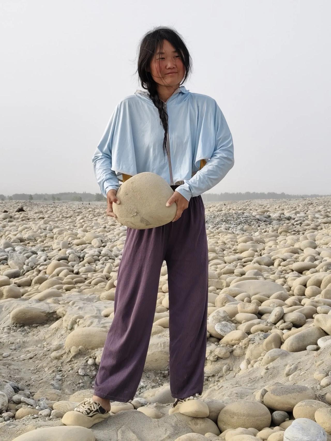 我对新疆和田这个地方真的好失望
我说油被偷了，别人都不信
早上启动车子发现油莫名