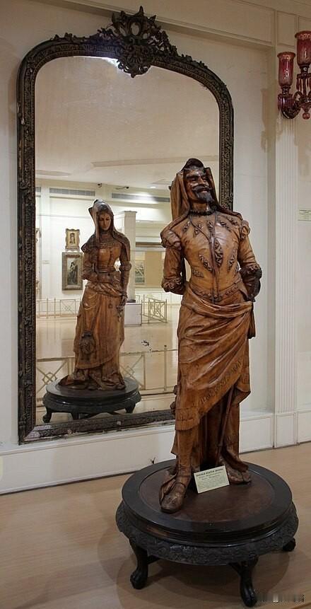 这座雕塑名为《墨菲斯托和玛格丽特（Mephistopheles and Marg